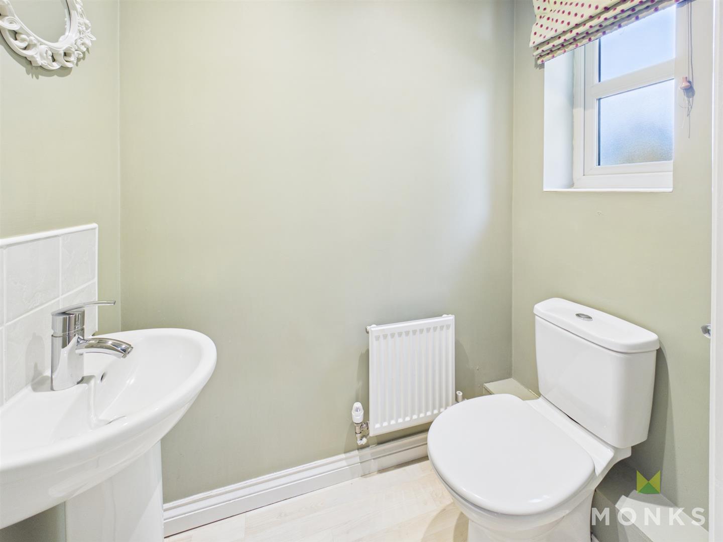 108 Welsh Walls, Oswestry, SY11 1RW For Sale